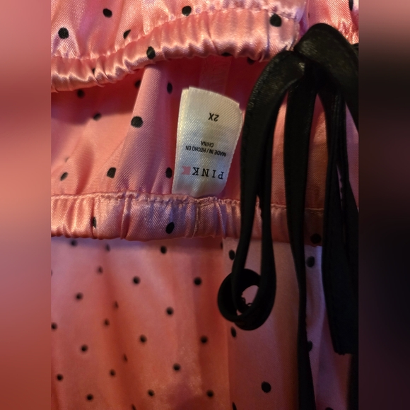 VS PINK pajama Set. Bright Pink With Black Polka Dots. Plus Size 2x. Never Worn. - Picture 10 of 11